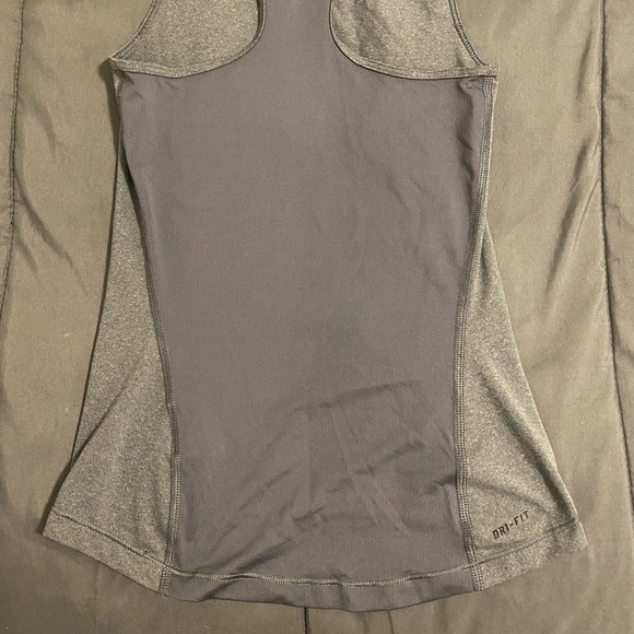 Nike Tank - Picture 2 of 2